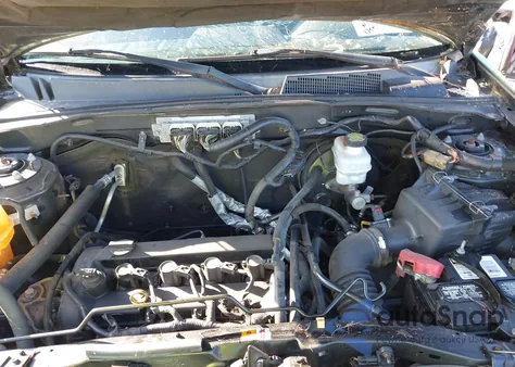 2010 Mercury Mariner z USA, uszkodzony, nr VIN 4M2CN9B77AKJ18284